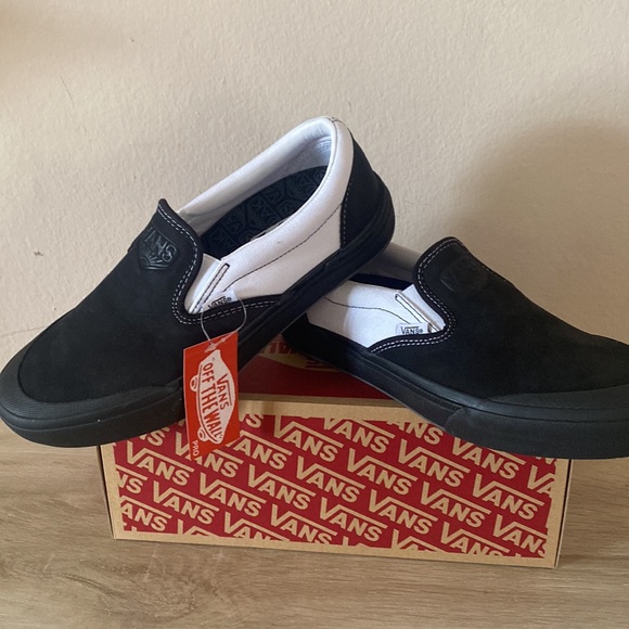 Vans shoes black white Classic Men8 women’s 9.5 NewwBox - Picture 3 of 5